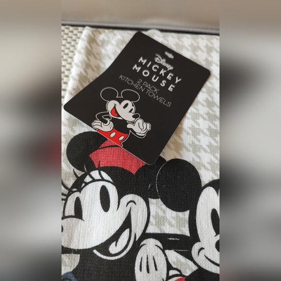 4 pack Disney Mickey Mouse Kitchen Towels Minnie & Mickey Mouse - Picture 3 of 4